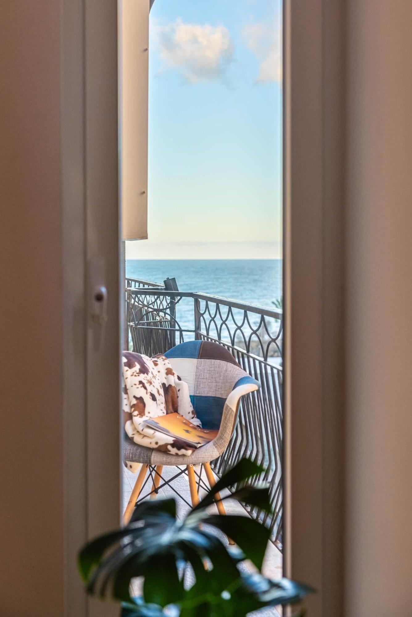 Casa Dei Visionari - Mare Apartamento Bari Exterior foto